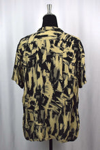 Load image into Gallery viewer, Express Brand Abstract Print Shirt