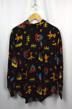 Load image into Gallery viewer, Abstract Crown Shield Print Blouse