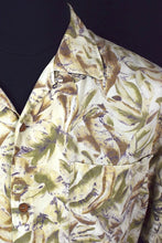 Load image into Gallery viewer, Each Time Resort Brand Shirt