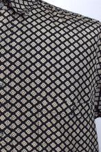 Load image into Gallery viewer, Black Circle Print Shirt