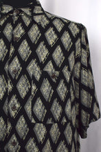 Load image into Gallery viewer, Diamond Print Shirt