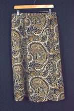 Load image into Gallery viewer, Paisley Print Skirt