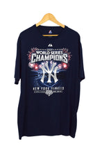 Load image into Gallery viewer, 2009 New York Yankees MLB T-shirt
