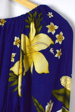 Load image into Gallery viewer, Reworked Hawaiian Print Crop Top