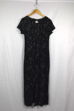 Load image into Gallery viewer, Floral Print Velvet Dress