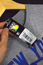 Load image into Gallery viewer, DEADSTOCK Ladies New York Giants NFL T-shirt