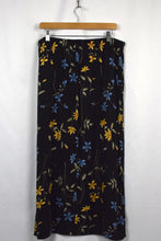 Load image into Gallery viewer, 90s Sag Harbor Brand Floral Print Skirt