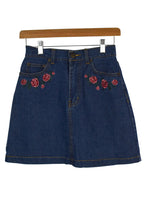 Load image into Gallery viewer, Rose Print Denim Mini Skirt