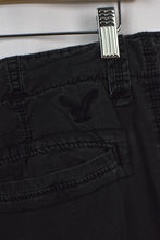 Load image into Gallery viewer, American Eagle Brand Cargo Shorts