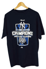 Load image into Gallery viewer, 2009 New York Yankees MLB T-shirt
