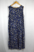 Load image into Gallery viewer, Blue Floral Print Dress