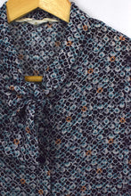 Load image into Gallery viewer, Abstract Print Blouse