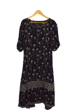 Load image into Gallery viewer, Black and White Dress