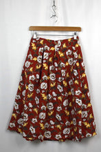 Load image into Gallery viewer, Red Floral Print Skirt