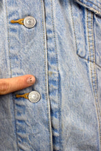 Load image into Gallery viewer, Ladies Levi's Brand Flowers Denim Jacket