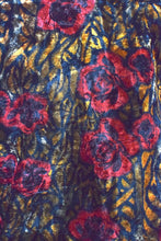 Load image into Gallery viewer, Rose Print Velvet Jacket
