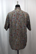 Load image into Gallery viewer, Abstract Square Print Shirt