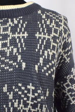 Load image into Gallery viewer, Snowflake Pattern Knitted Jumper