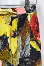 Load image into Gallery viewer, Floral Print Skirt