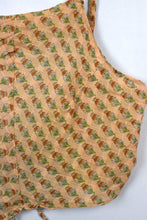 Load image into Gallery viewer, Reworked Floral Print Top