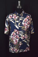Load image into Gallery viewer, Hawaiian Party Shirt