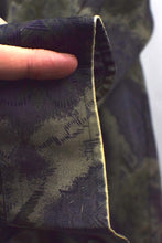 Load image into Gallery viewer, Abstract Print Shirt