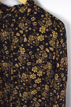 Load image into Gallery viewer, Black Floral Print Blouse