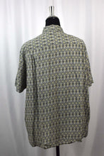 Load image into Gallery viewer, Circle Print Shirt