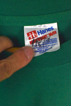 Load image into Gallery viewer, 80s/90s Davys J's Pub & Grub T-shirt