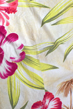 Load image into Gallery viewer, Floral Giraffe Print Top