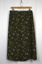Load image into Gallery viewer, Reworked Floral Print Skirt