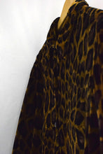 Load image into Gallery viewer, 0001 - REMOVE ME PLEASE! Velvet Cheetah Print Blouse