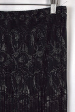 Load image into Gallery viewer, Floral Print Skirt