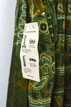 Load image into Gallery viewer, DEADSTOCK Abstract Floral Print Skirt