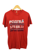 Load image into Gallery viewer, 1986 New England Patriots NFL T-shirt
