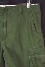 Load image into Gallery viewer, Old Navy Brand Cargo Shorts