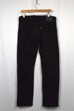 Load image into Gallery viewer, Levis' 505 Denim Jeans