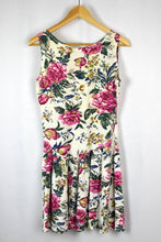 Load image into Gallery viewer, Sleeveless Floral Dress