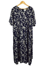 Load image into Gallery viewer, Navy Floral Print Dress