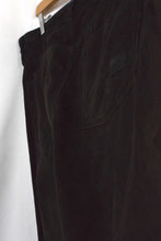 Load image into Gallery viewer, Eddie Bauer Brand Corduroy Pants