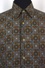 Load image into Gallery viewer, Natural Issue Brand Abstract Print Shirt