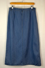Load image into Gallery viewer, Liz Claiborne Brand Denim Skirt