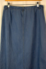 Load image into Gallery viewer, Liz Claiborne Brand Denim Skirt