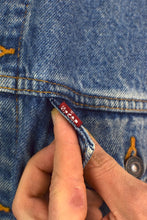 Load image into Gallery viewer, Levi's Brand Denim Jacket