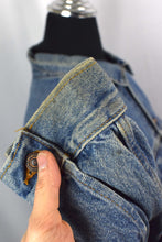 Load image into Gallery viewer, Levi's Brand Denim Jacket