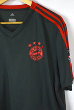 Load image into Gallery viewer, F.C. Bayern Munchen Soccer Top
