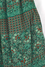 Load image into Gallery viewer, Checkered Floral Print Skirt