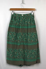 Load image into Gallery viewer, Checkered Floral Print Skirt