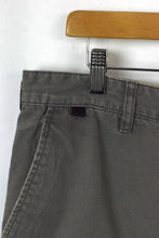 Load image into Gallery viewer, Tommy Hilfiger Brand Cargo Shorts