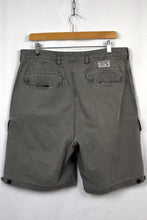 Load image into Gallery viewer, Tommy Hilfiger Brand Cargo Shorts